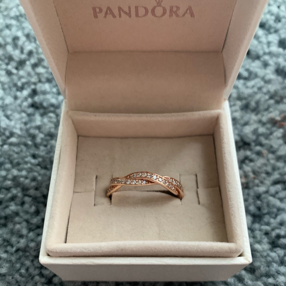 Pandora Rose twist of fate ring